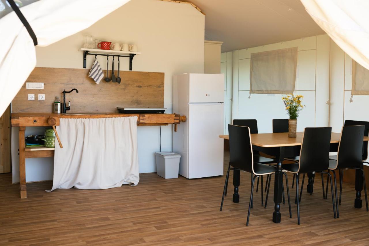 Glamping Kolpa Resort Gradac Exteriér fotografie