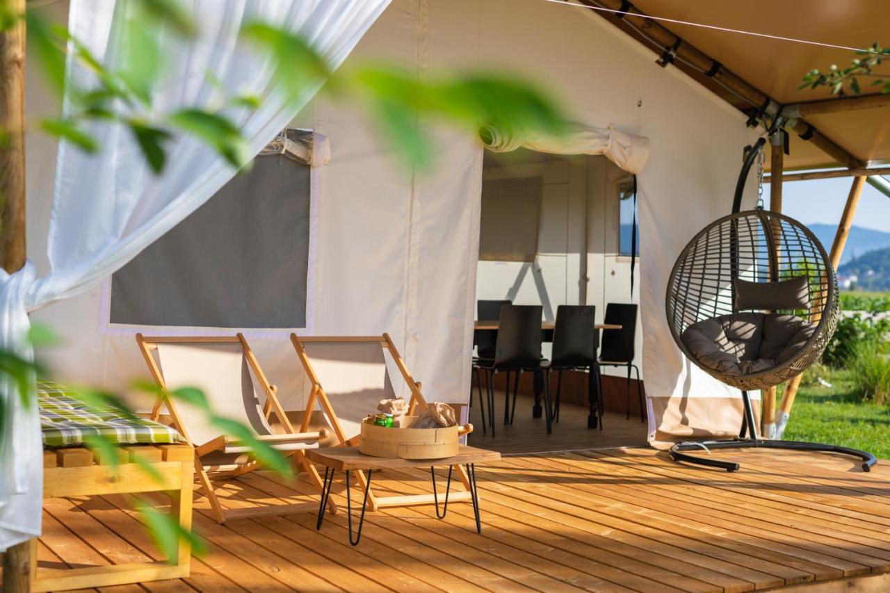 Glamping Kolpa Resort Gradac Exteriér fotografie