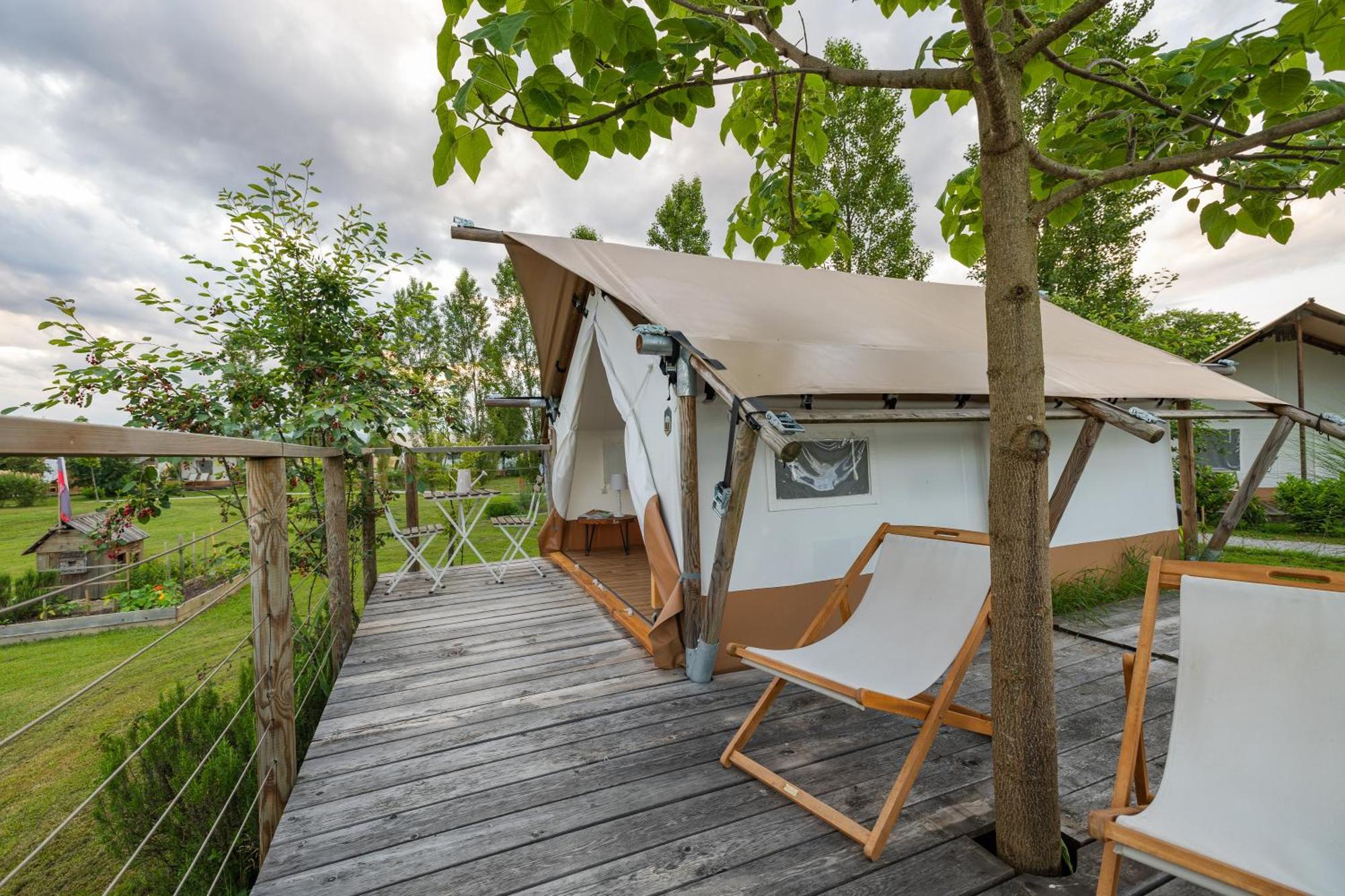 Glamping Kolpa Resort Gradac Exteriér fotografie