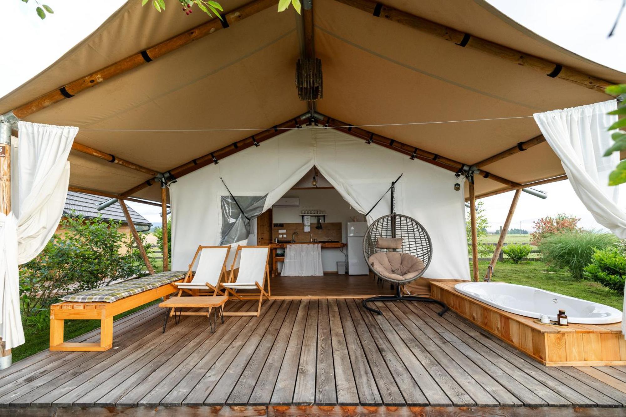 Glamping Kolpa Resort Gradac Exteriér fotografie