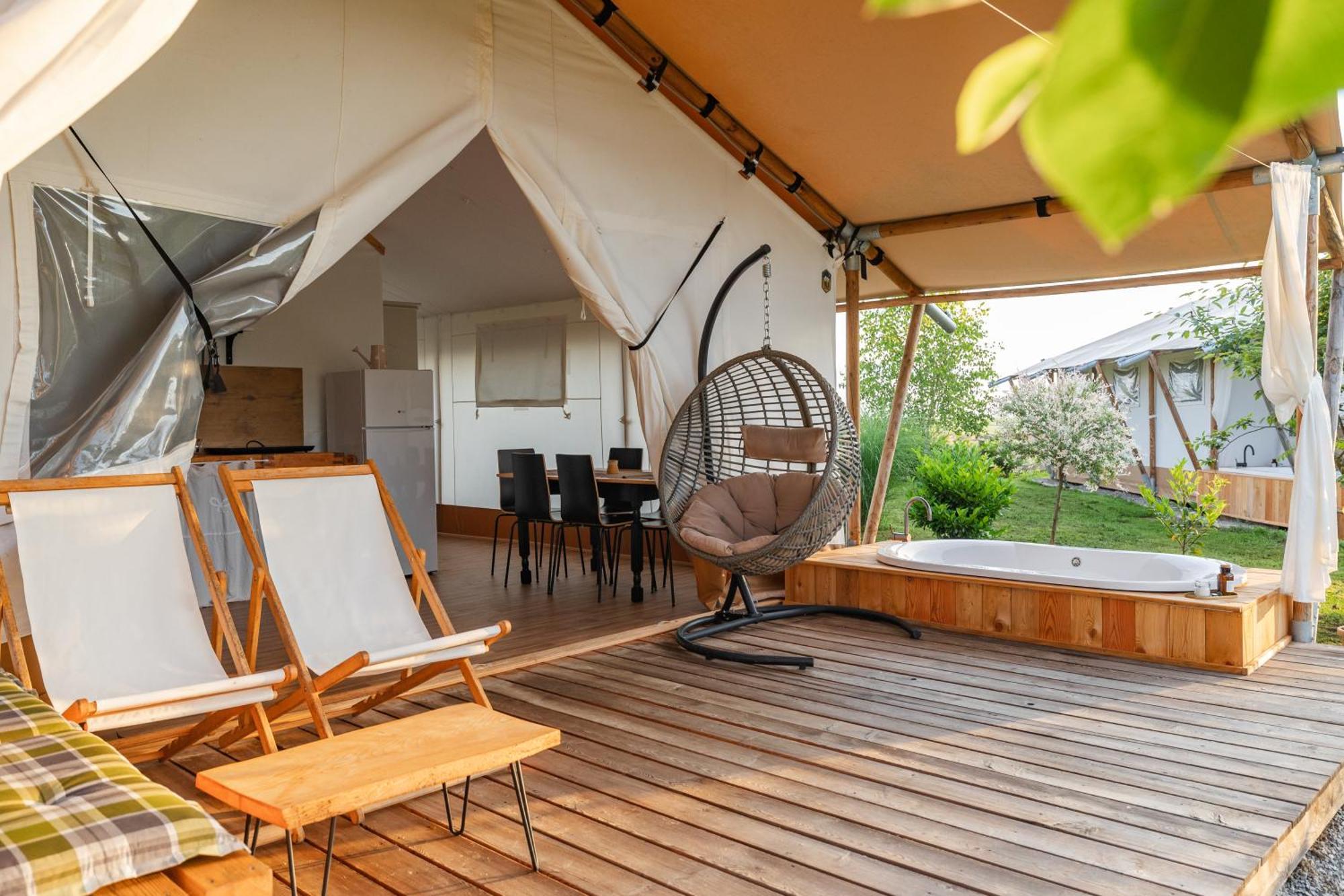 Glamping Kolpa Resort Gradac Exteriér fotografie