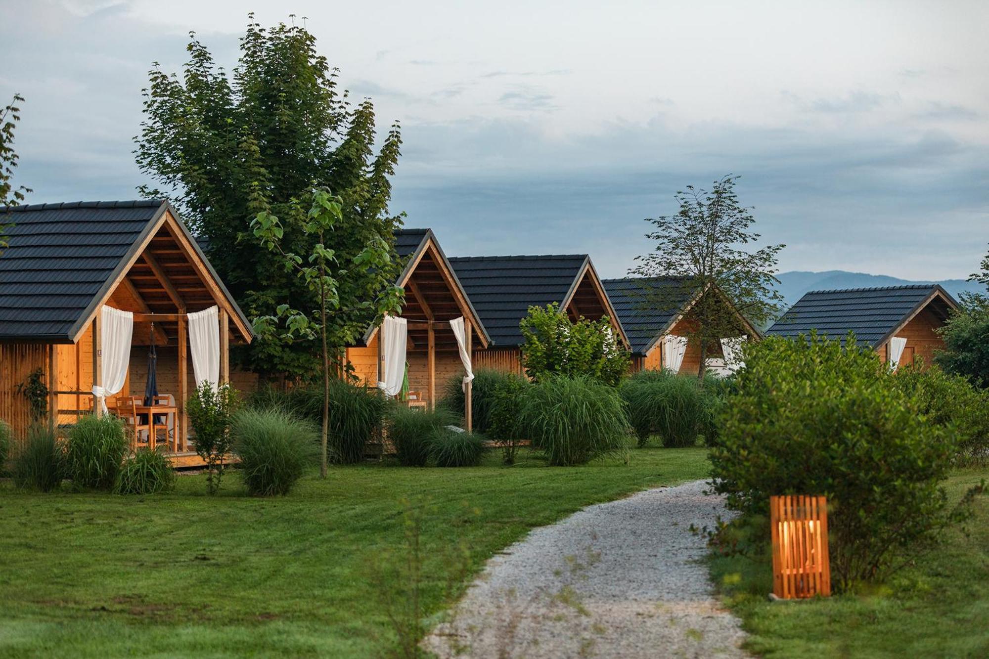 Glamping Kolpa Resort Gradac Exteriér fotografie